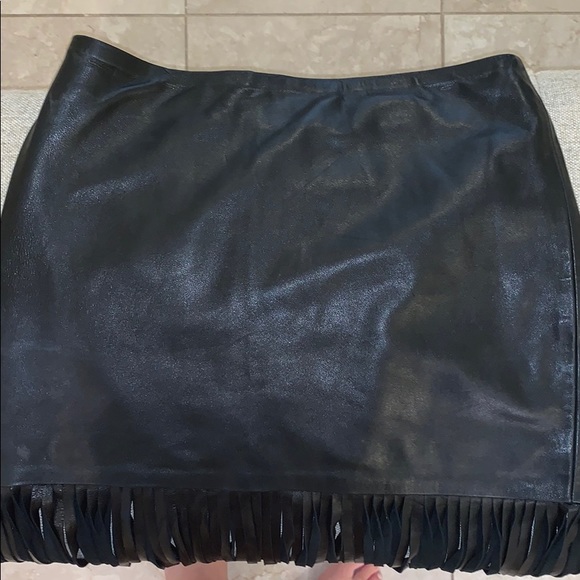 Black leather skirt with by the Perfext - Picture 4 of 4
